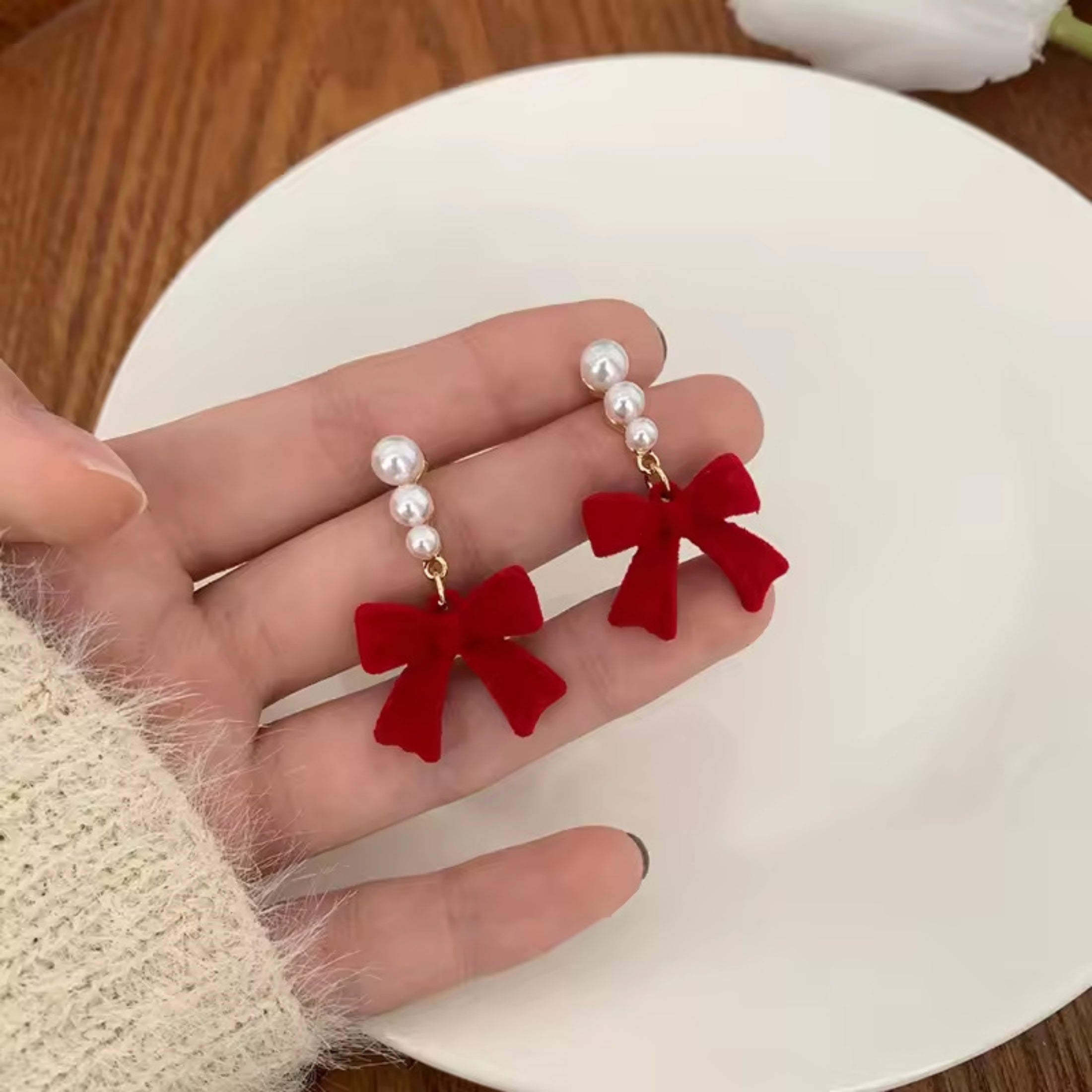 1 Pair Classic Pearl Bow Earrings, Elegant Bow Pearl Ear Jewelry, Versatile Fashion Accessories Suitable for Daily, Date, Wedding and All Kinds of Occasions