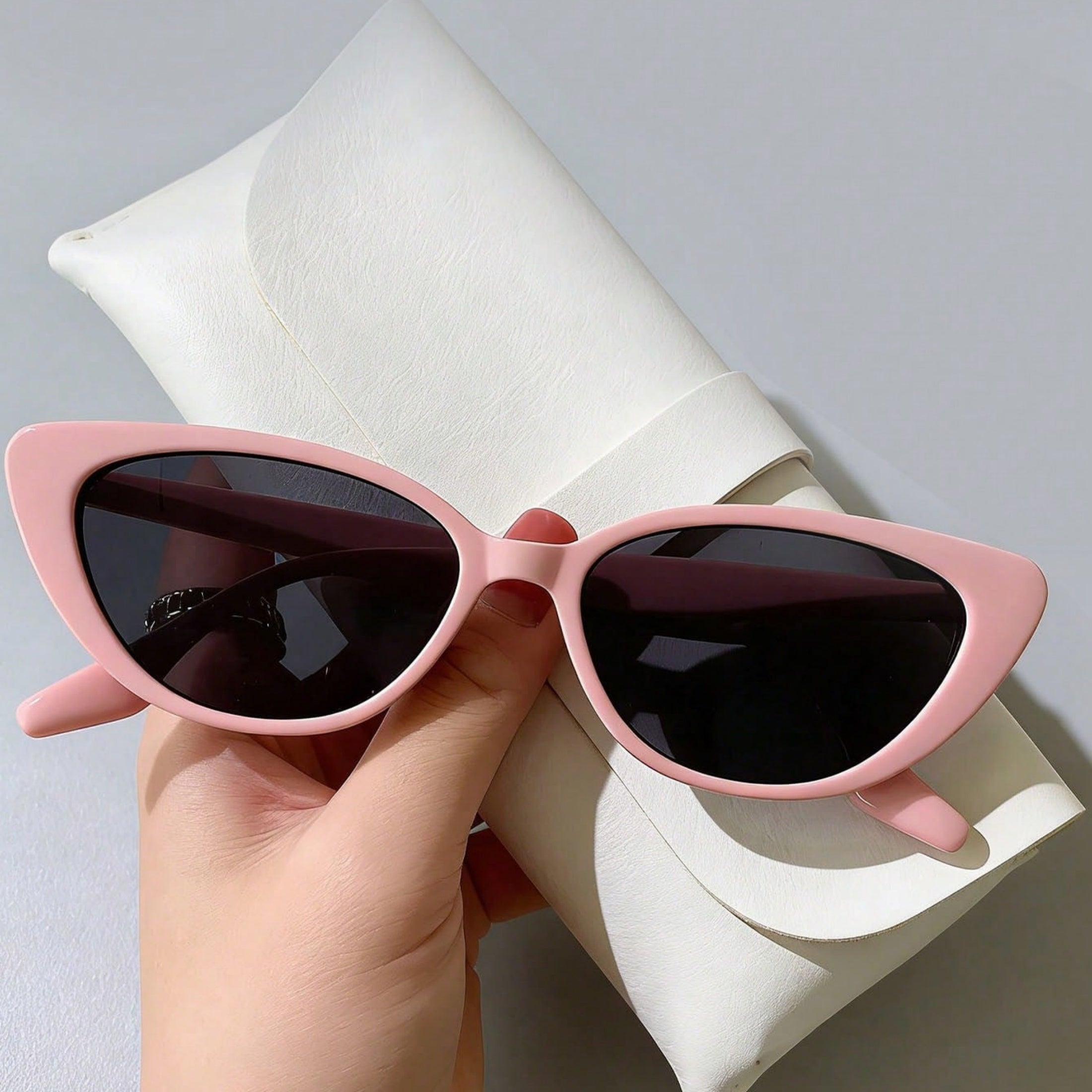 1 Pair UV Protection Luxury Elegant Women’s Sunglasses – Narrow Cat Eye Pink Plastic Frame with Bold Black Lenses, Retro Versatile Face-Slimming Sun Protection Accessory for Daily & Special Occasions