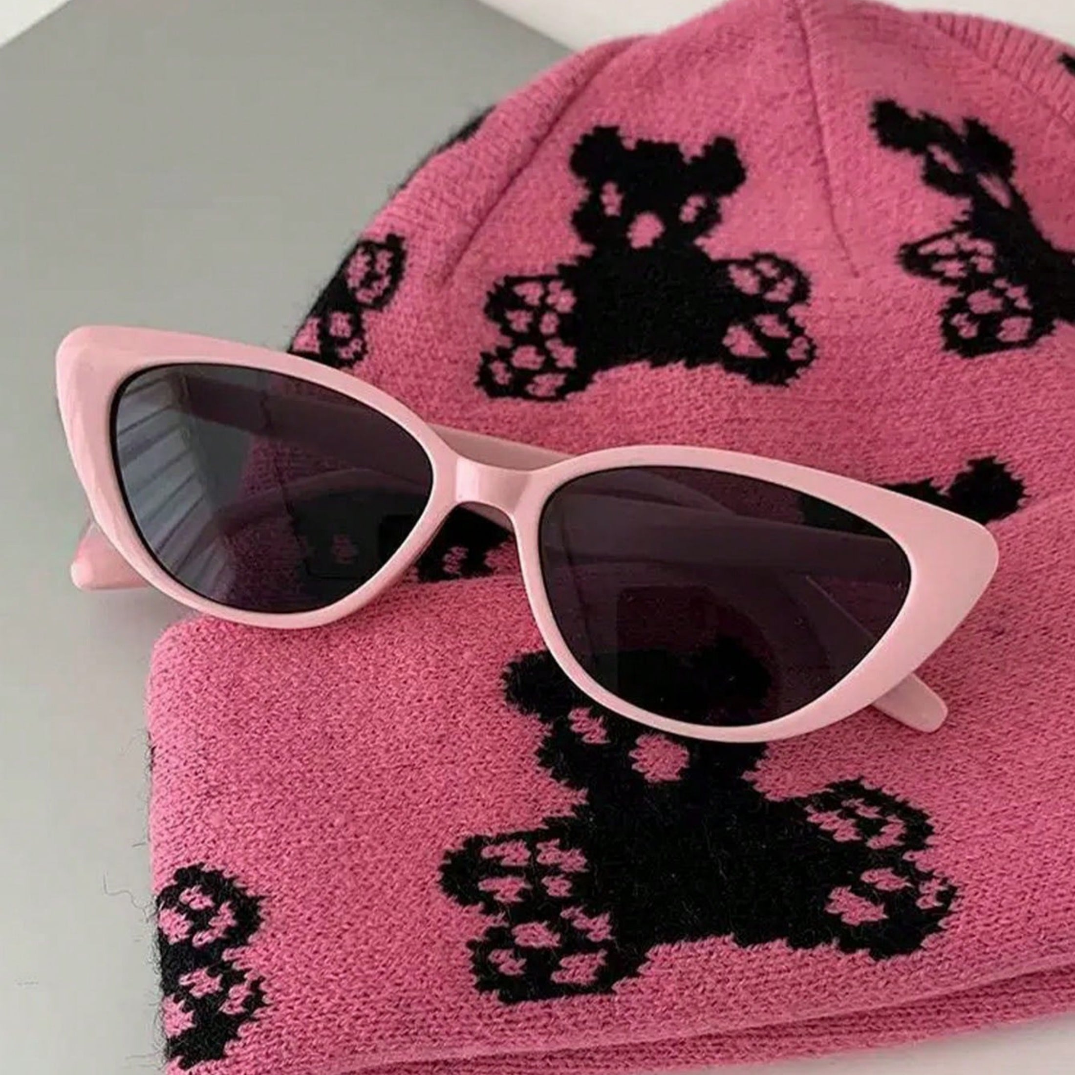 1 Pair UV Protection Luxury Elegant Women’s Sunglasses – Narrow Cat Eye Pink Plastic Frame with Bold Black Lenses, Retro Versatile Face-Slimming Sun Protection Accessory for Daily & Special Occasions