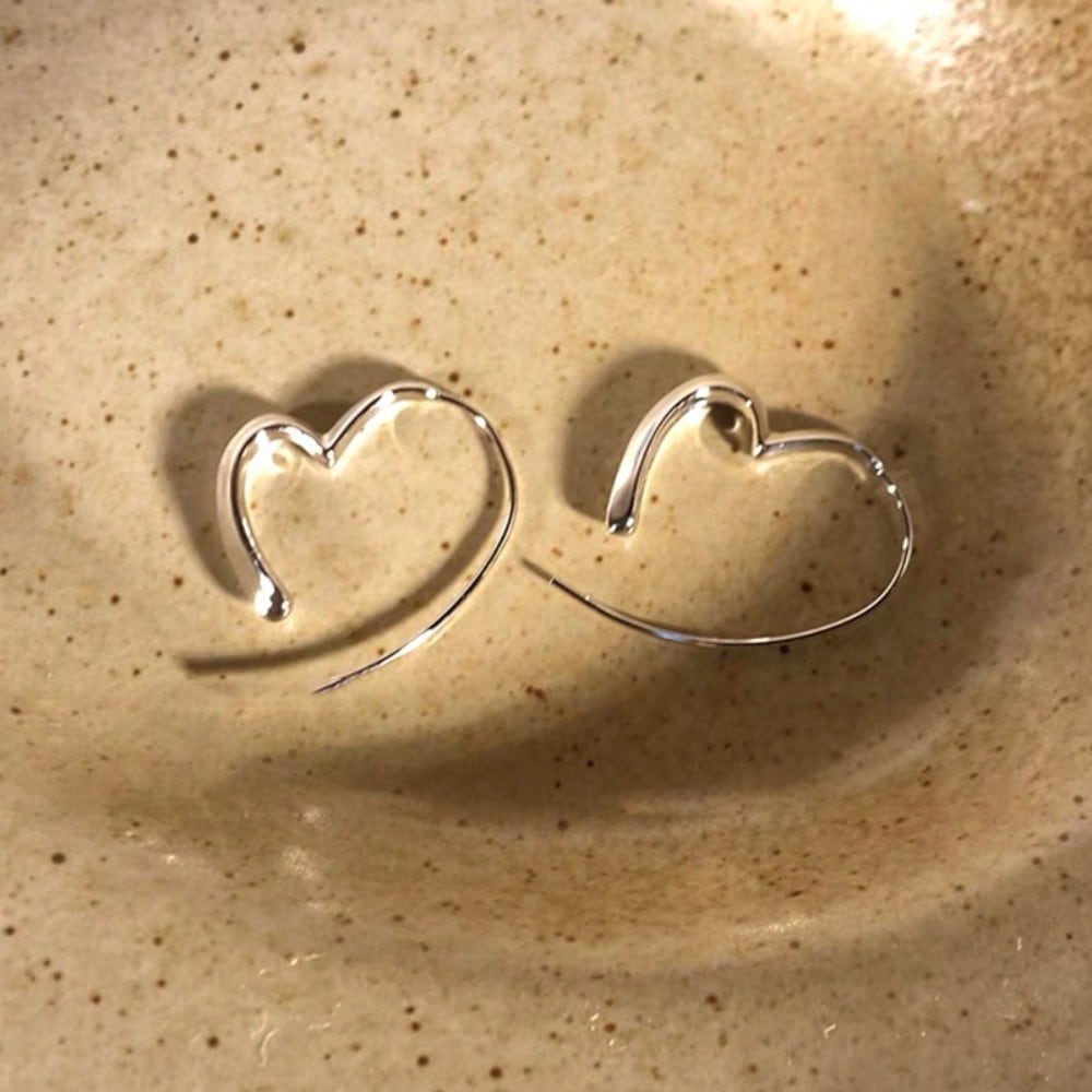 Dainty Silver Heart Hoop Earrings For Women – Lightweight & Hypoallergenic Design – Elegant & Modern Love Heart Shape – Perfect For Everyday Wear, Dates, Or Casual Outings – Comfortable All-Day Wear – Ideal Gift For Teen Girls, Daughters, And Girlfriends