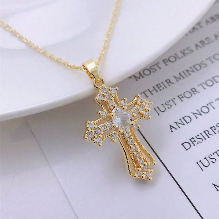 Metal Temperament Light Luxury Cross Pendant Necklace Daily Versatile Necklace