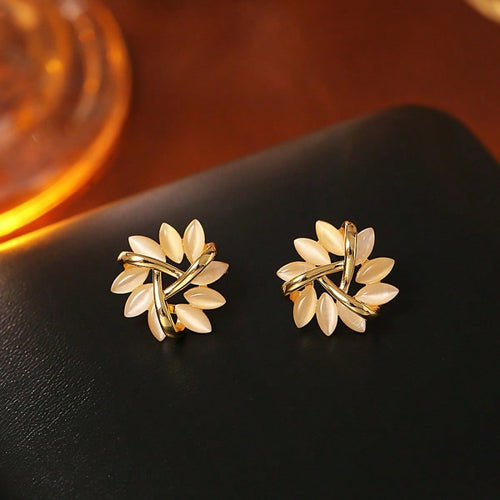 1 Pair Of French Petal Earrings For Women, Gold Hypoallergenic, Cute Crystal Small Flowers, Light Luxury Niche, Suitable For All Occasions, Gifts For Family And Girlfriend