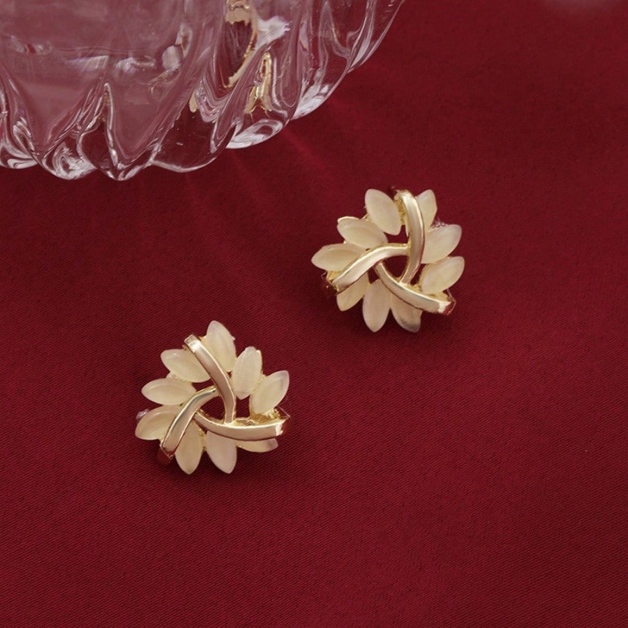 1 Pair Of French Petal Earrings For Women, Gold Hypoallergenic, Cute Crystal Small Flowers, Light Luxury Niche, Suitable For All Occasions, Gifts For Family And Girlfriend
