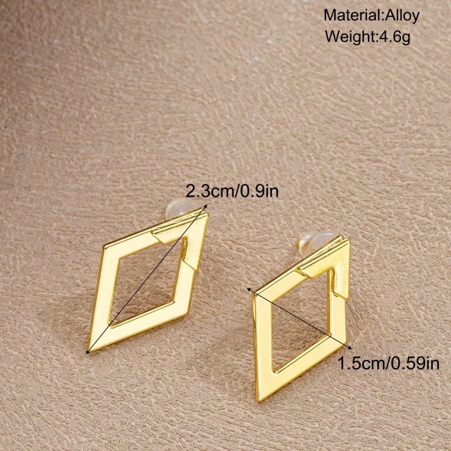 A Pair Of Metal Geometric Earrings, Elegant And Versatile, Suitable For All Occasions, Commuting To Work, Shopping, Giving Gifts, Birthdays And Anniversaries