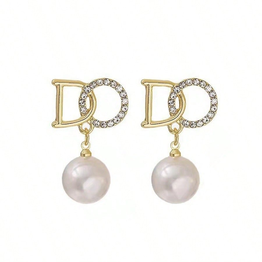 1 Pair Of Unique English Letter Imitation Pearl Pendant Earrings, Retro And Elegant Style, Suitable For Women To Wear On Dates, Suitable For Gifts For Girlfriends And Friends