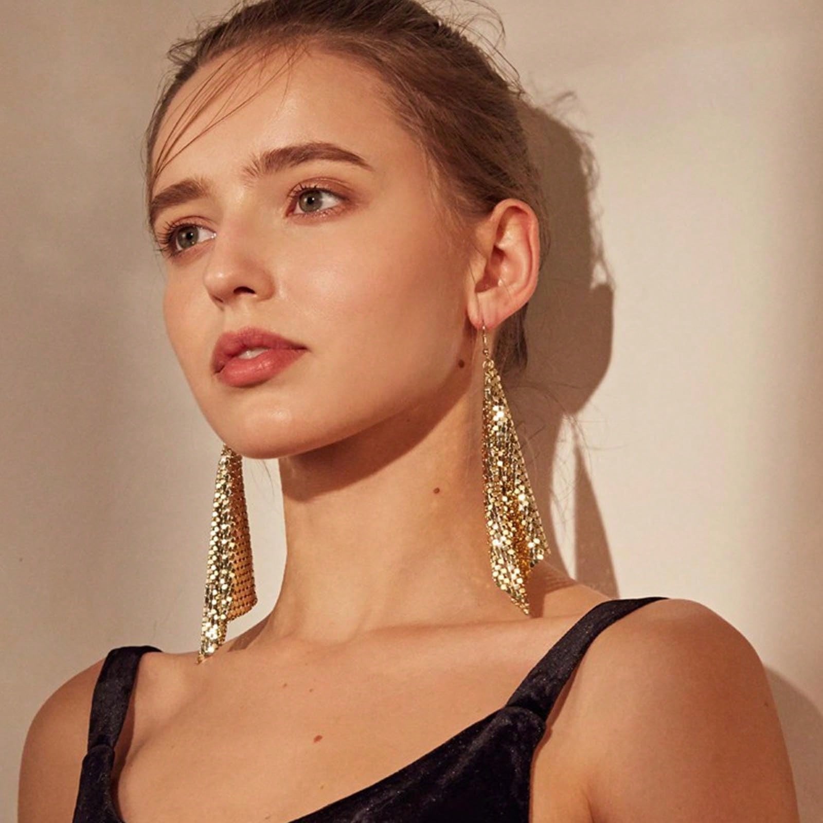 1 Pair Of Bohemian Metal Mesh Dangle Earrings Punk Gold Mesh Tassel Earrings Long Sequin Tassel Hook Earrings Lightweight Metal Mesh Earrings For Women And Girls Gift