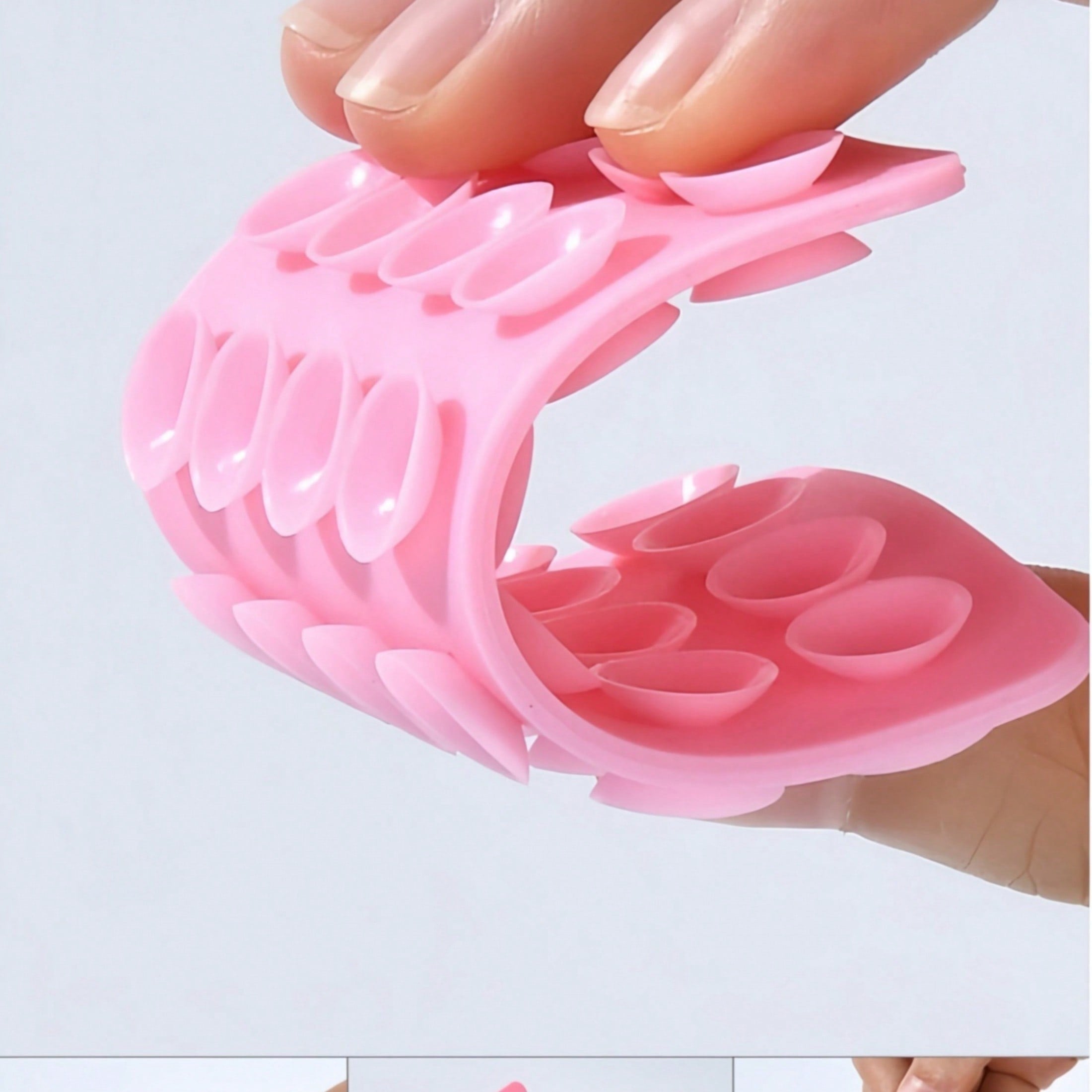 Silicone Suction Cup Phone Case Adhesive Installation, Strong Suction 24 Suction Cup Phone Holder For Cooking, Preparing Dishes, Watching Recipes/Watching TV Shows, Brushing Videos, Fixed Phone Car Navigation+Makeup Mirror Front Use Multi-Color Silicone V