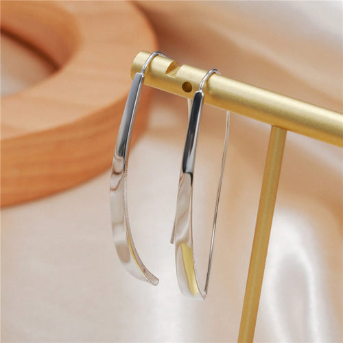 1 Pair Of Silver European And American Light Luxury Geometric Ear Hook Earrings, Women's Bohemian Style Jewelry, With A Bright Surface That Enhances The Temperament, Suitable For Pairing With Graduation Party Satin/Gauze Dresses As A Single Item, Suitable