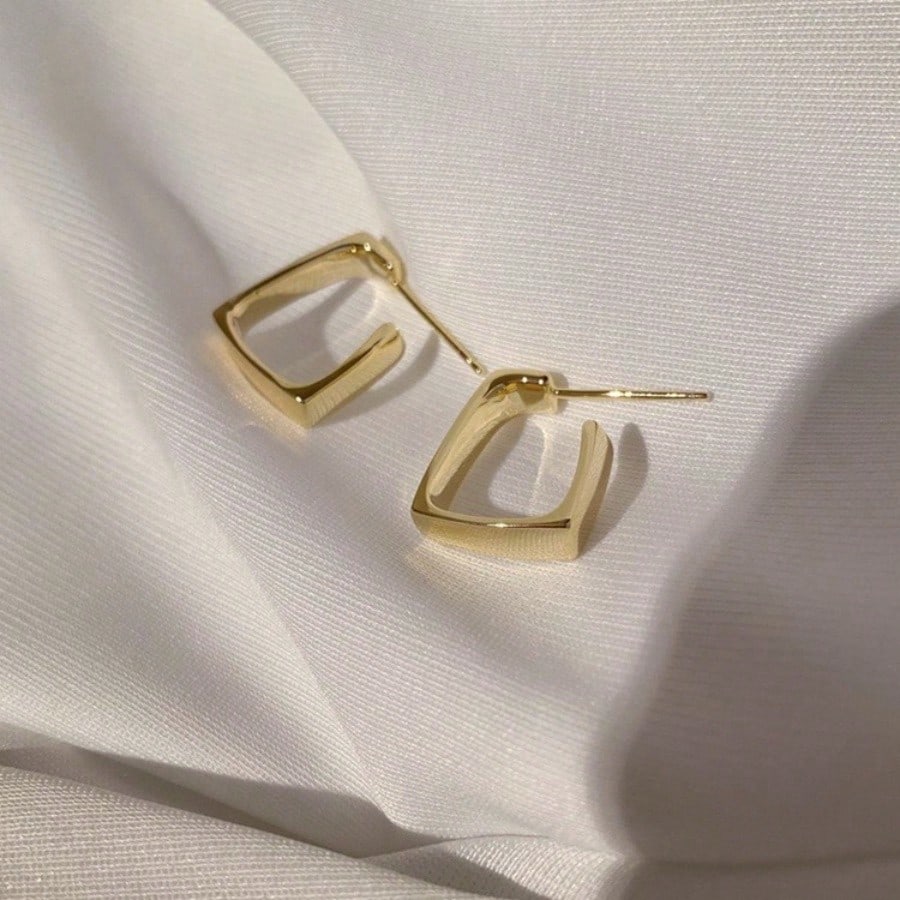 1 Pair Of New Geometric U-Shaped Earrings, Fashionable, Luxurious, Simple And Elegant Style, High-End Earrings, Suitable For Giving Gifts, Halloween, Christmas, Anniversaries