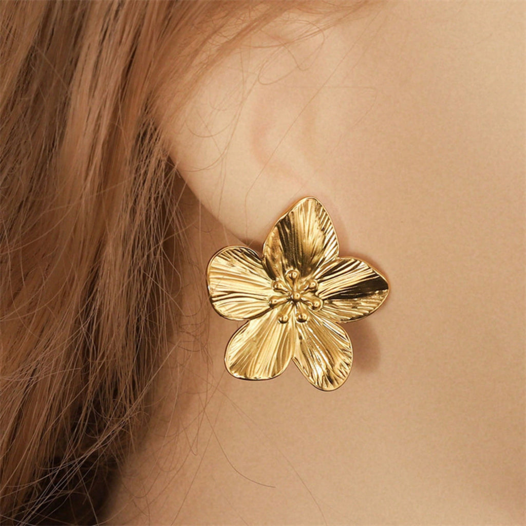 1 Pair Of Palace Style Retro Exaggerated Design Gold Five Petal Flower Earrings, High-End Design Earrings, Suitable For Attending Parties, Parties And Other Major Occasions, Women's Fashion Jewelry