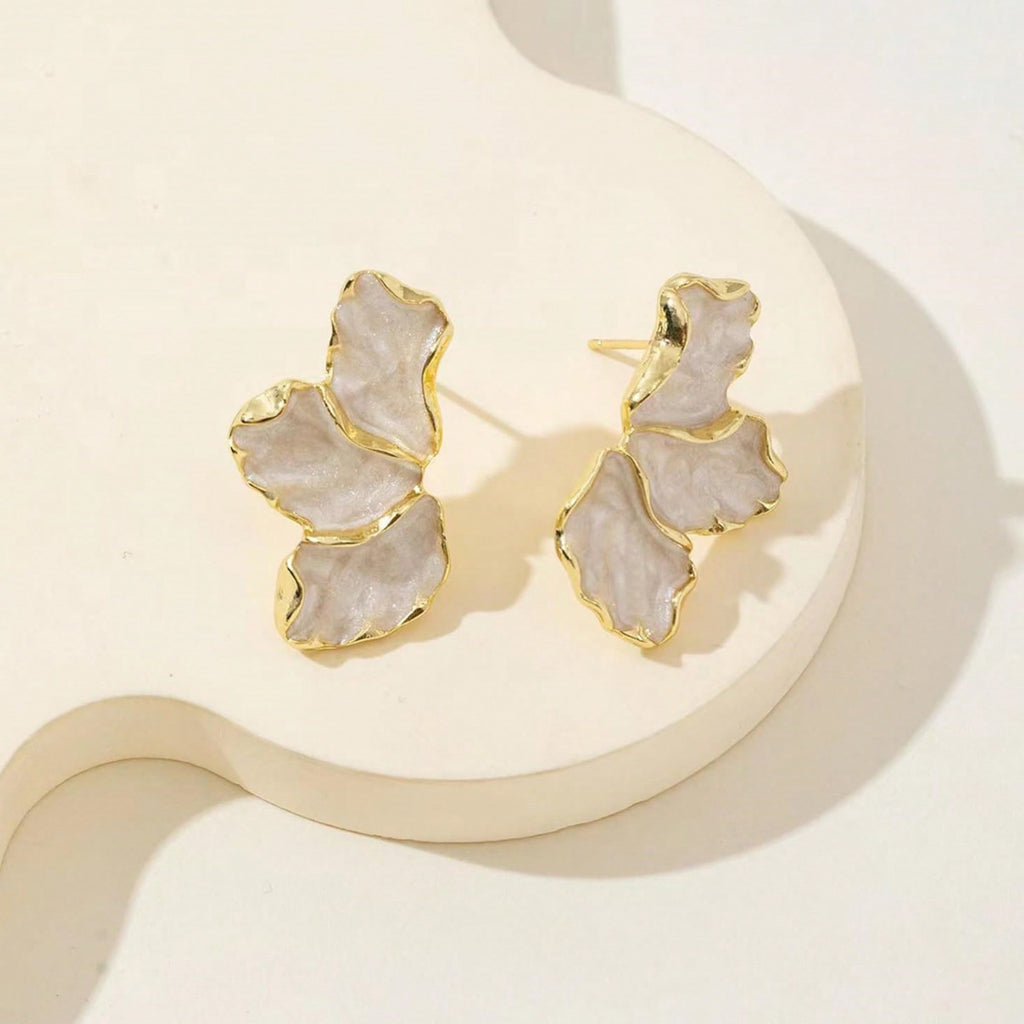 1 Pair Of Women's Golden Petal Earrings, Irregular And Unique Enamel Floral Design, Low Allergy Material For Casual/Formal Occasions, Stylish Jewelry Gift That Exudes Elegance