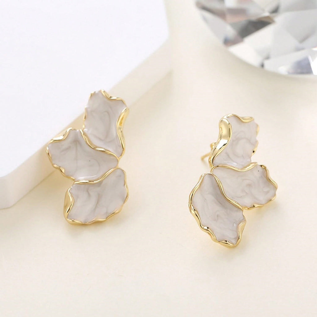 1 Pair Of Women's Golden Petal Earrings, Irregular And Unique Enamel Floral Design, Low Allergy Material For Casual/Formal Occasions, Stylish Jewelry Gift That Exudes Elegance
