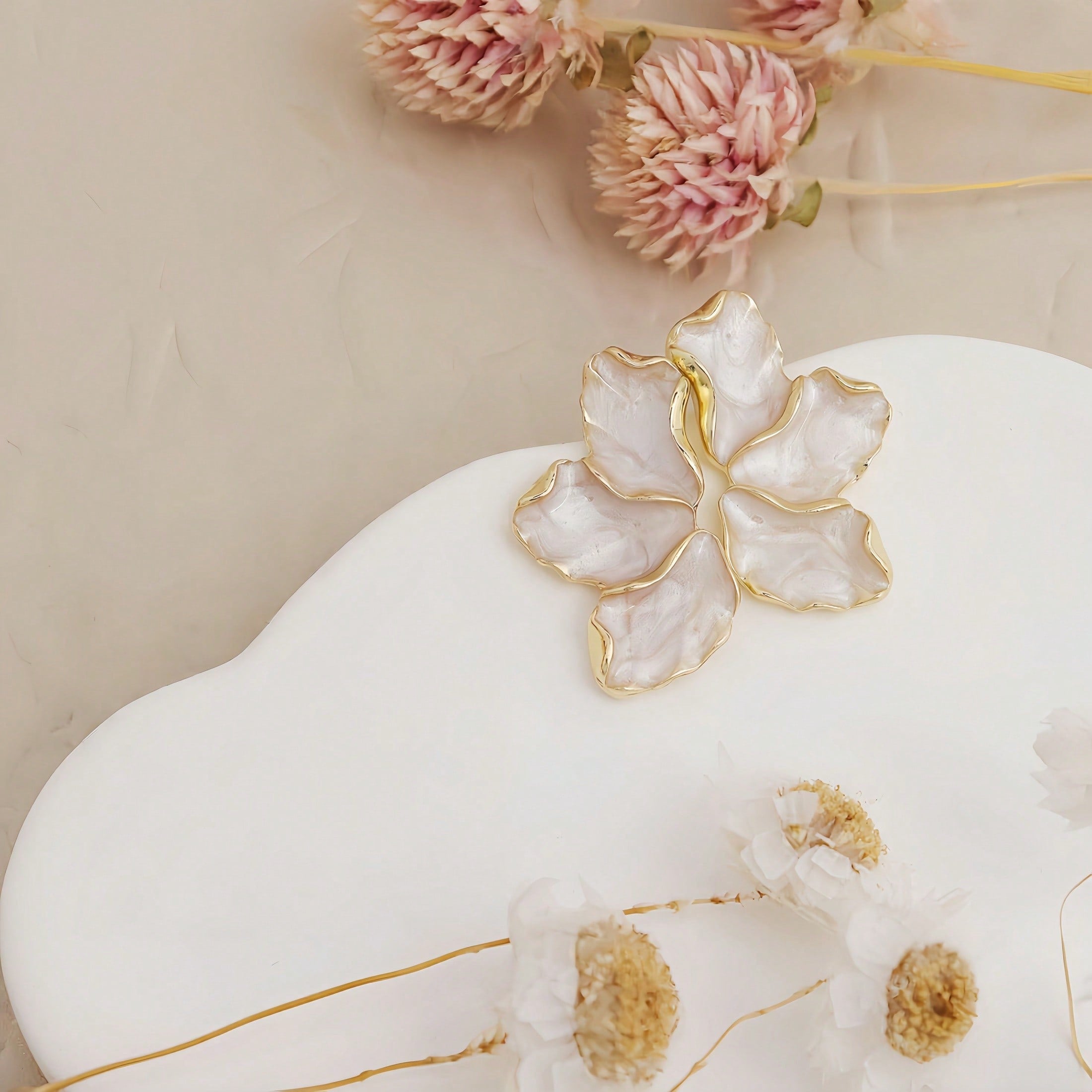 1 Pair Of Women's Golden Petal Earrings, Irregular And Unique Enamel Floral Design, Low Allergy Material For Casual/Formal Occasions, Stylish Jewelry Gift That Exudes Elegance