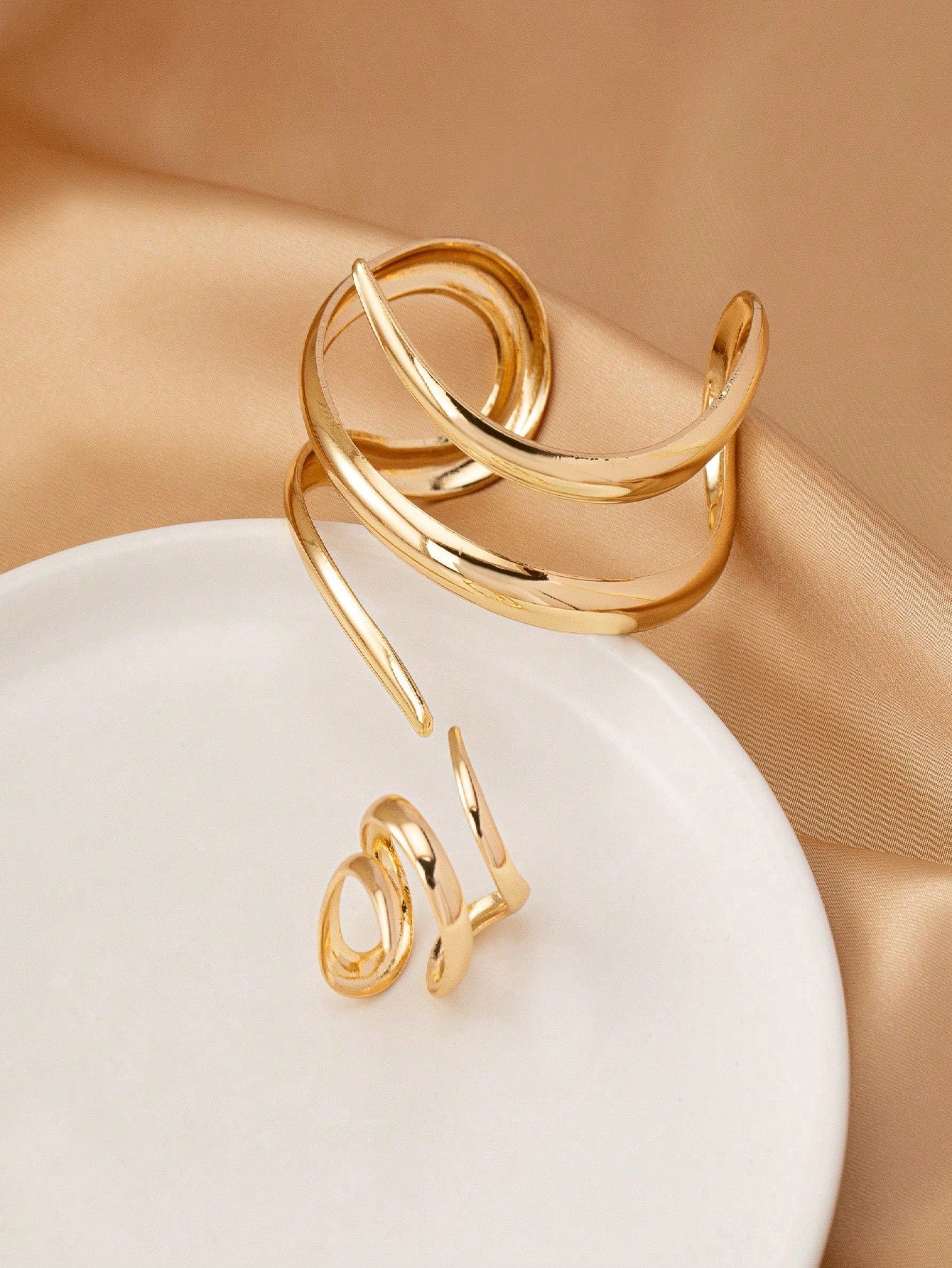 1 Set Of Exaggerated Spiral Small Accessories For Women, Wide Hollow Bracelet Ring, Elegant Daily Accessory 1 Set Of Women's Stylish Small Accessories, Wide Hollow Exaggerated Spiral, Bracelet Ring For Work & Parties
