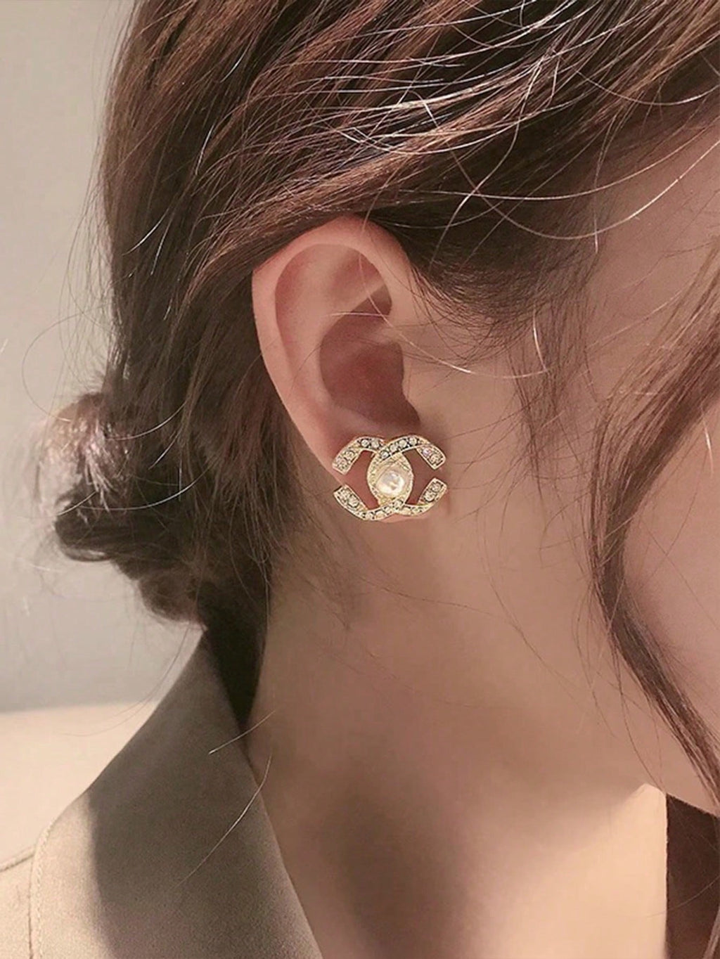 1 Pair Of Fashionable & Luxurious Cross Pearl-Embedded Stud Earrings, Versatile C-Shaped Hoops For Women , Fashion Cross Earrings: Luxurious Cross Pearl Studs, Versatile C-Shaped Hoops For Daily Wear