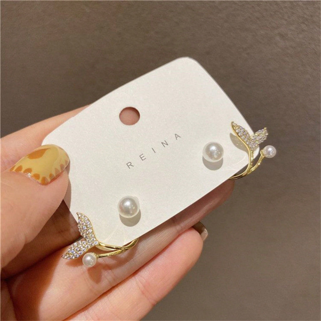 Women's Gold Alloy Mermaid Tail Studs – Crystal-Inlaid, Elegant For Daily/Formal Wear, All-Season Mermaid Gift, Minimalist, Crystal Details, Stylish Exquisite Earrings