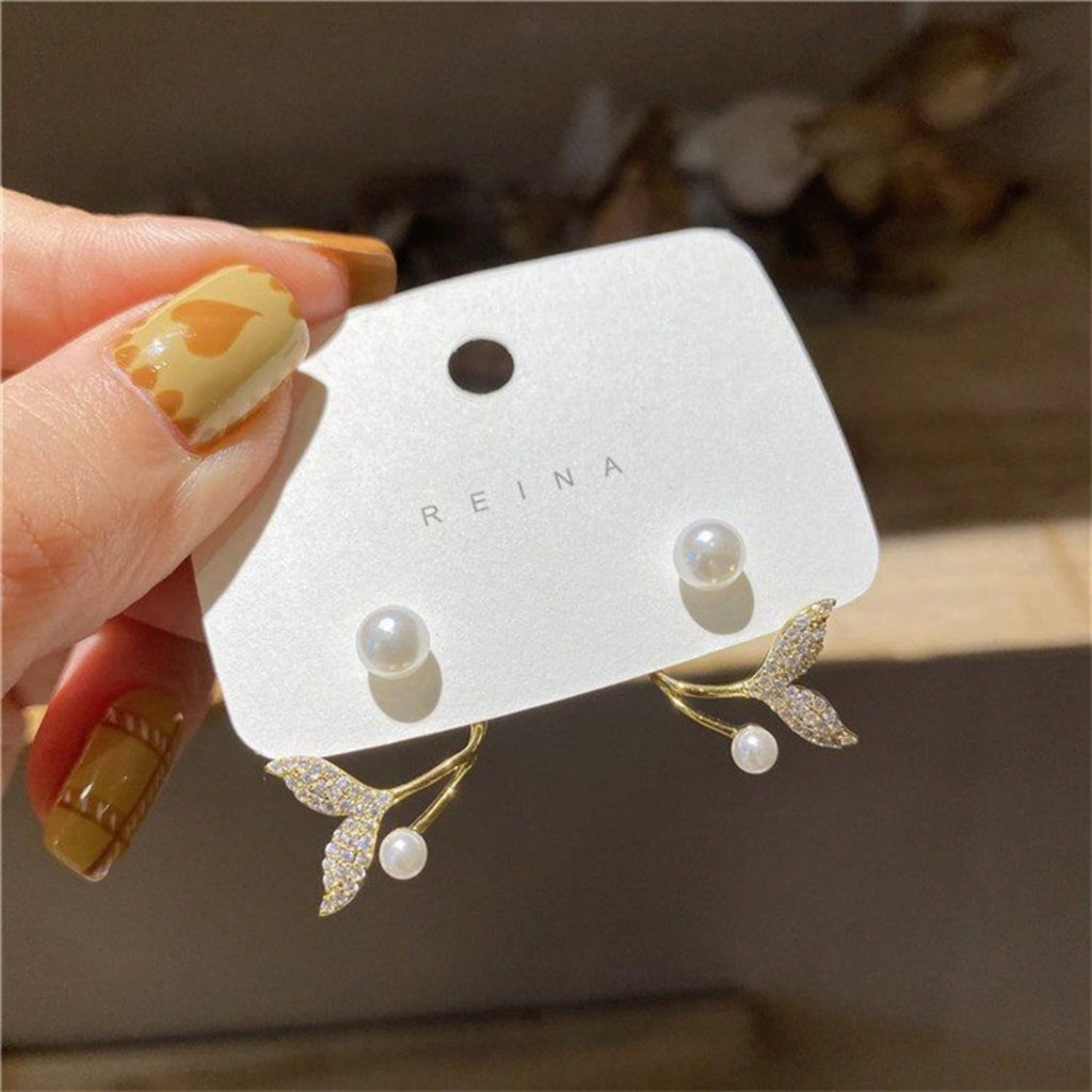 Women's Gold Alloy Mermaid Tail Studs – Crystal-Inlaid, Elegant For Daily/Formal Wear, All-Season Mermaid Gift, Minimalist, Crystal Details, Stylish Exquisite Earrings