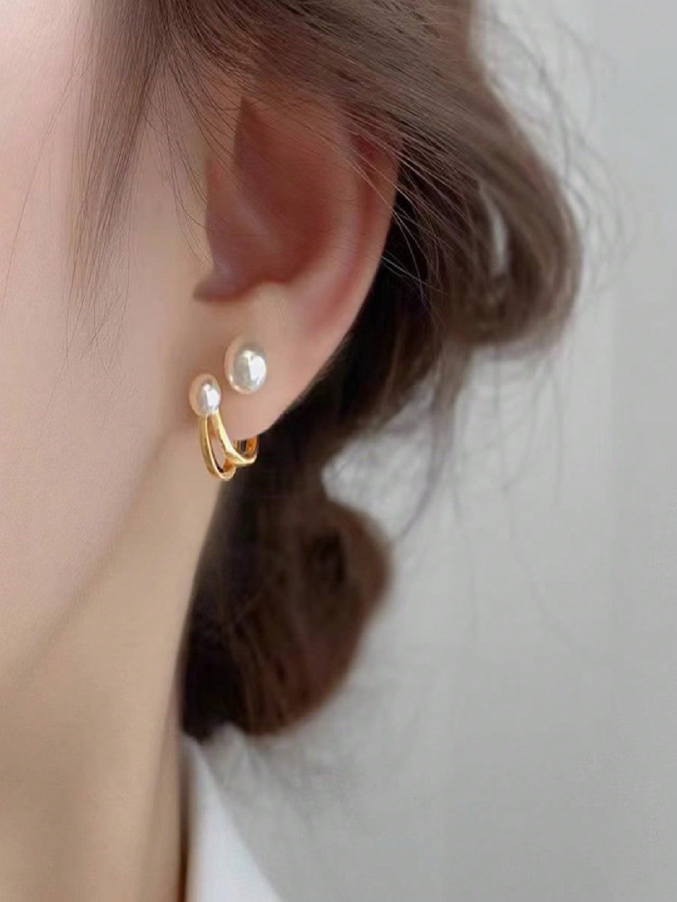 Elegant White Freshwater Pearl Earrings – Women's, Minimalist French Fashion Design, Sparkling, Perfect For Valentine's Day, Parties & Daily Wear, All-Year Applicable; Exquisite Studs, Premium Metal Craftsmanship, Unique Style, Durable Material, Fashion A