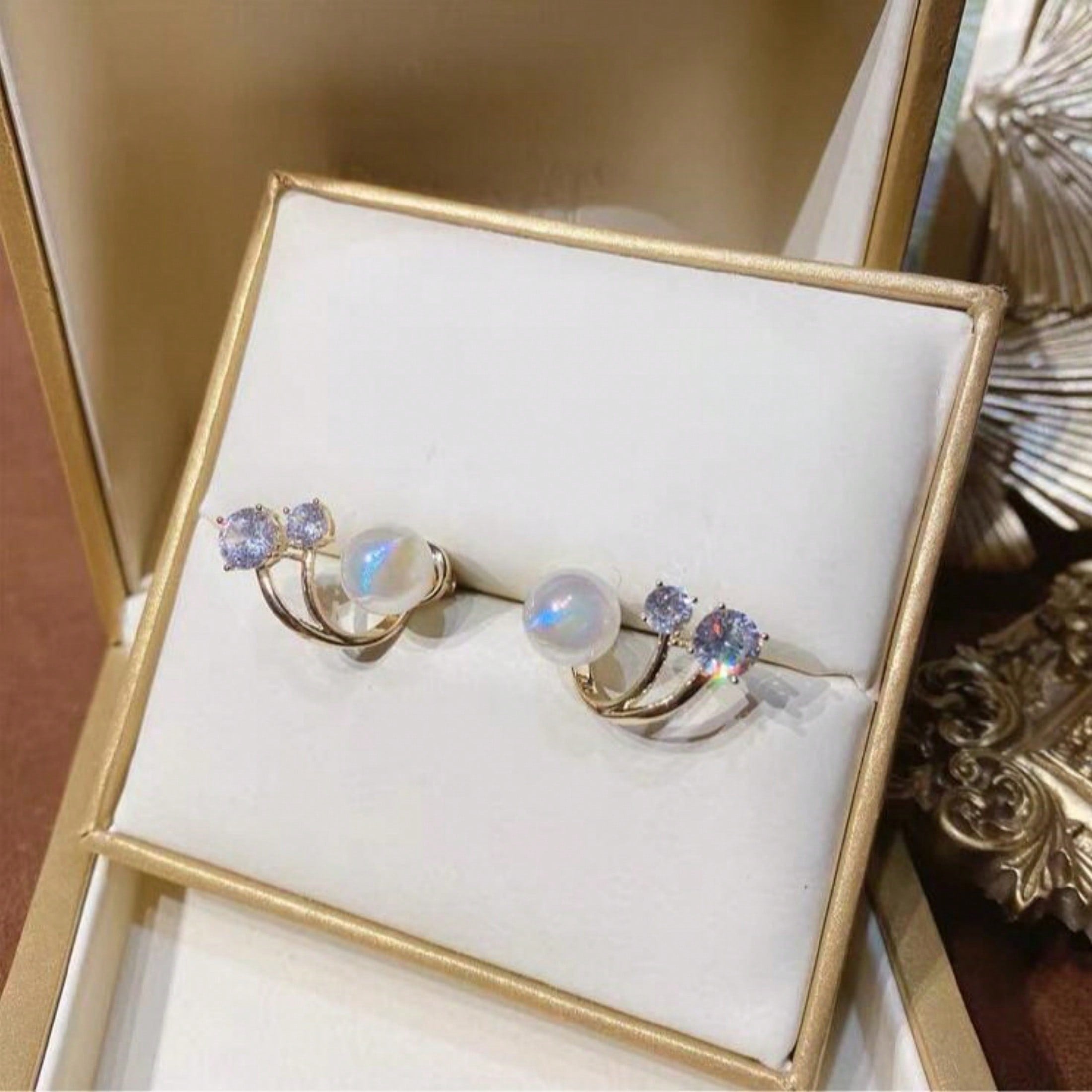 Women's Elegant Faux Pearl & Rhinestone Studs – Stylish Minimalist Design, Great Gift, Suitable For Daily Wear Or Vacation, Light Luxury, Niche, High-End, Inverted Faux Pearl Earrings