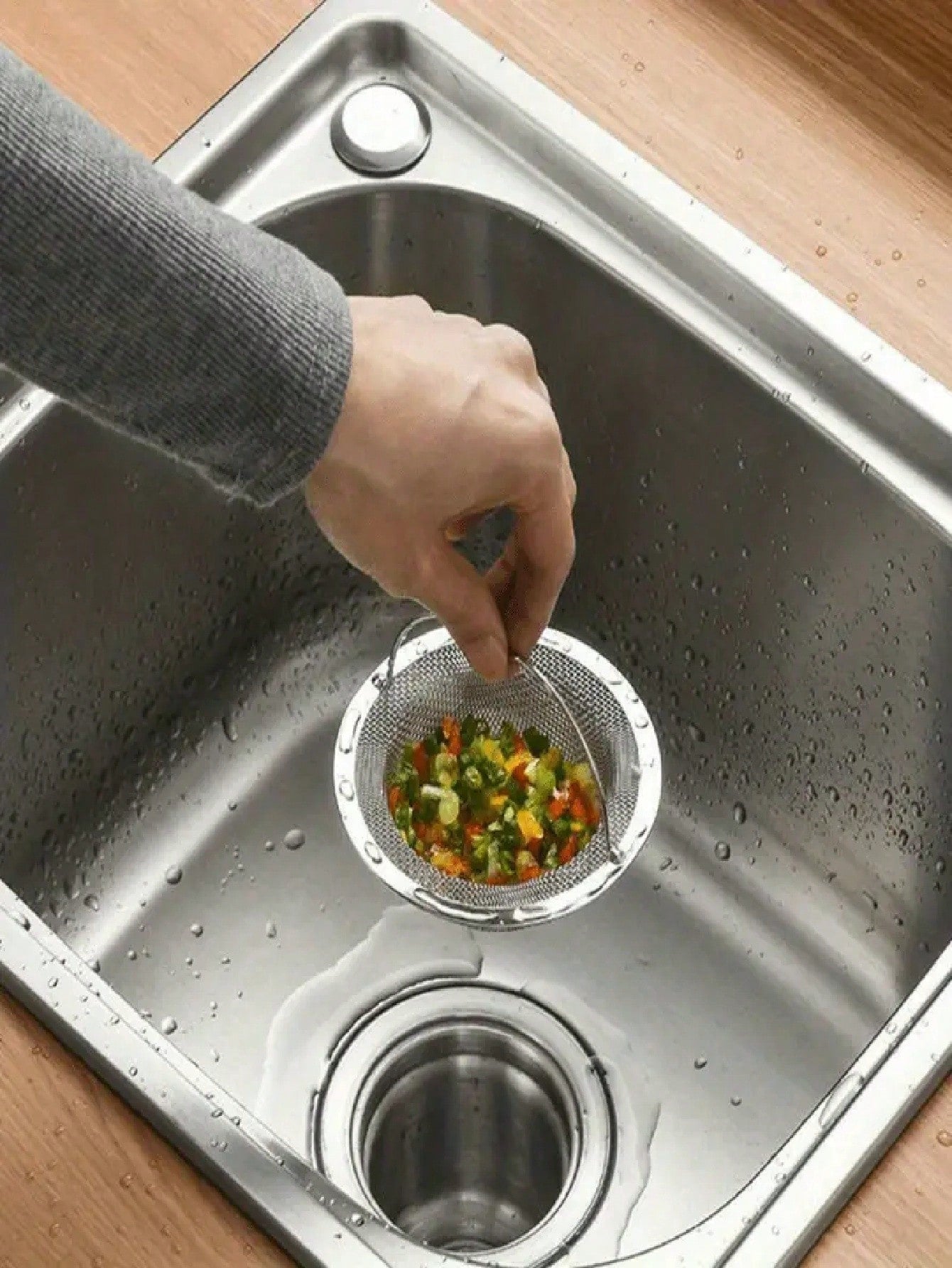 1PC Stainless Steel Kitchen Sink Filter, Sink Drainage Filter Basket, Large Size 4.3-Inch Diameter, Suitable For Most Household/Commercial Sinks, Fine Pore Encrypted Food Residue Collector, Easy To Take And Wash, Vegetable Basin Sink, Anti Clogging Artifa