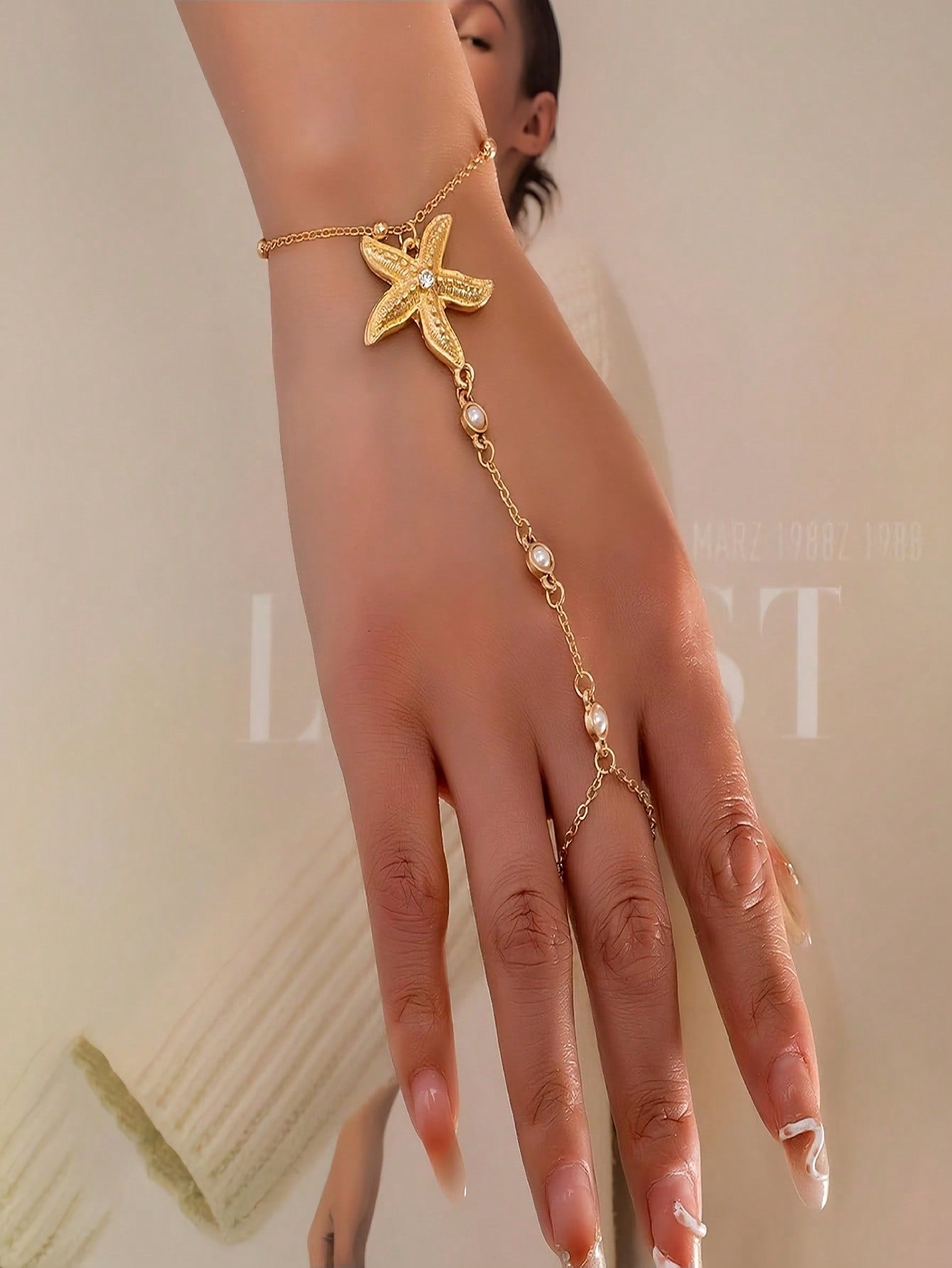 1 Piece Of Women's Elegant Starfish & Gold Marine Animal Charm Bracelet - Adjustable Linked Bead Design, Durable Ocean-Themed Jewelry, Suitable For Holidays, Beach Parties, Casual Looks, Year-Round Multipurpose Accessories