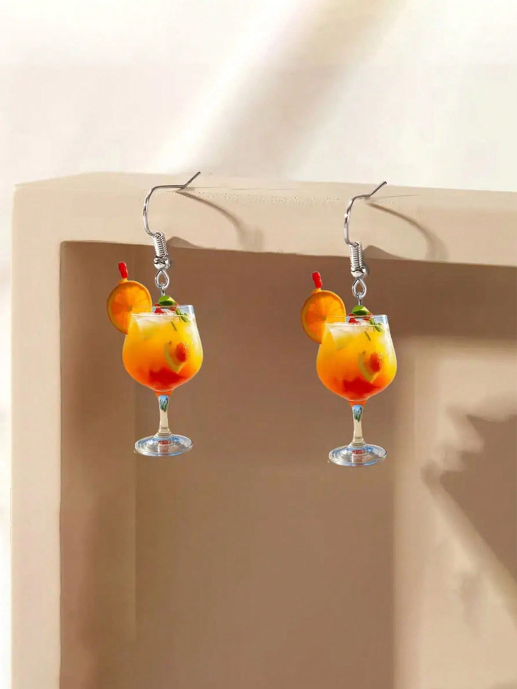 1 Pair Of 2D Plane Acrylic Juice Wine Glass Pendant Earrings, Women's Casual & Versatile Earrings – Fashion-Forward Design For Travel, Outdoor Trips & Parties, Suitable For Valentine's Day, Anniversary, Birthday Presents & Daily Use