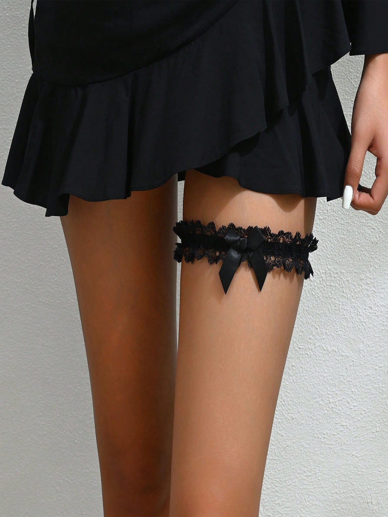 1pc Women's Elegant Lace Bowknot Chain Garter Belt - High Elastic Adjustable Thigh Straps, Suitable For Parties, Casual Outfits As Daily Accessory - Comfortable & Durable (Hand Wash) Novel Clothing Accessory