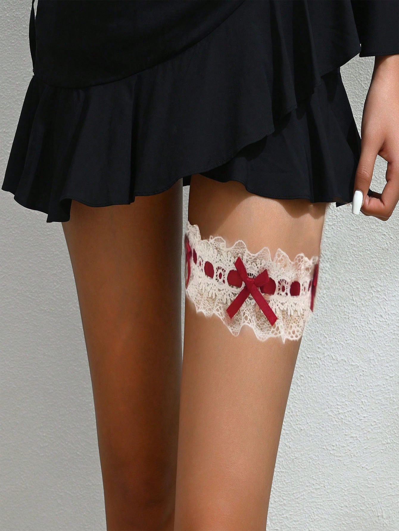 1pc Women's Elegant Lace Bowknot Chain Thigh Garter - High-Elasticity Adjustable Leg Straps, Ideal As Daily Accessory For Parties & Casual Looks