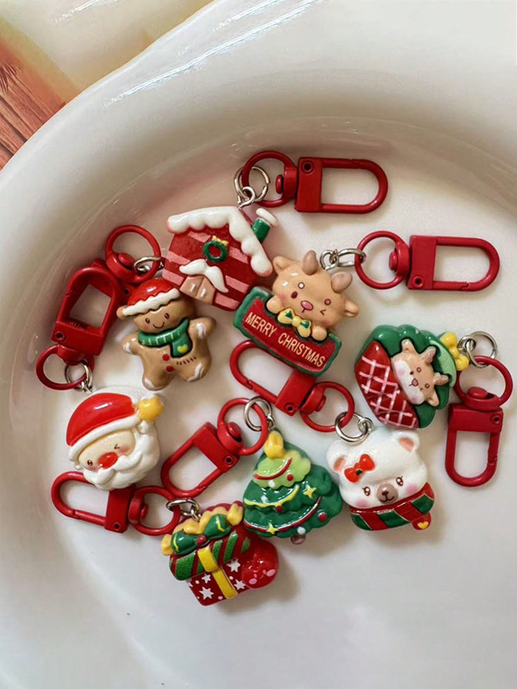 Cute Cartoon-Style Christmas Home Keychain, Santa Gift, Backpack Charm, Decorative Accessories - BFF Gift
