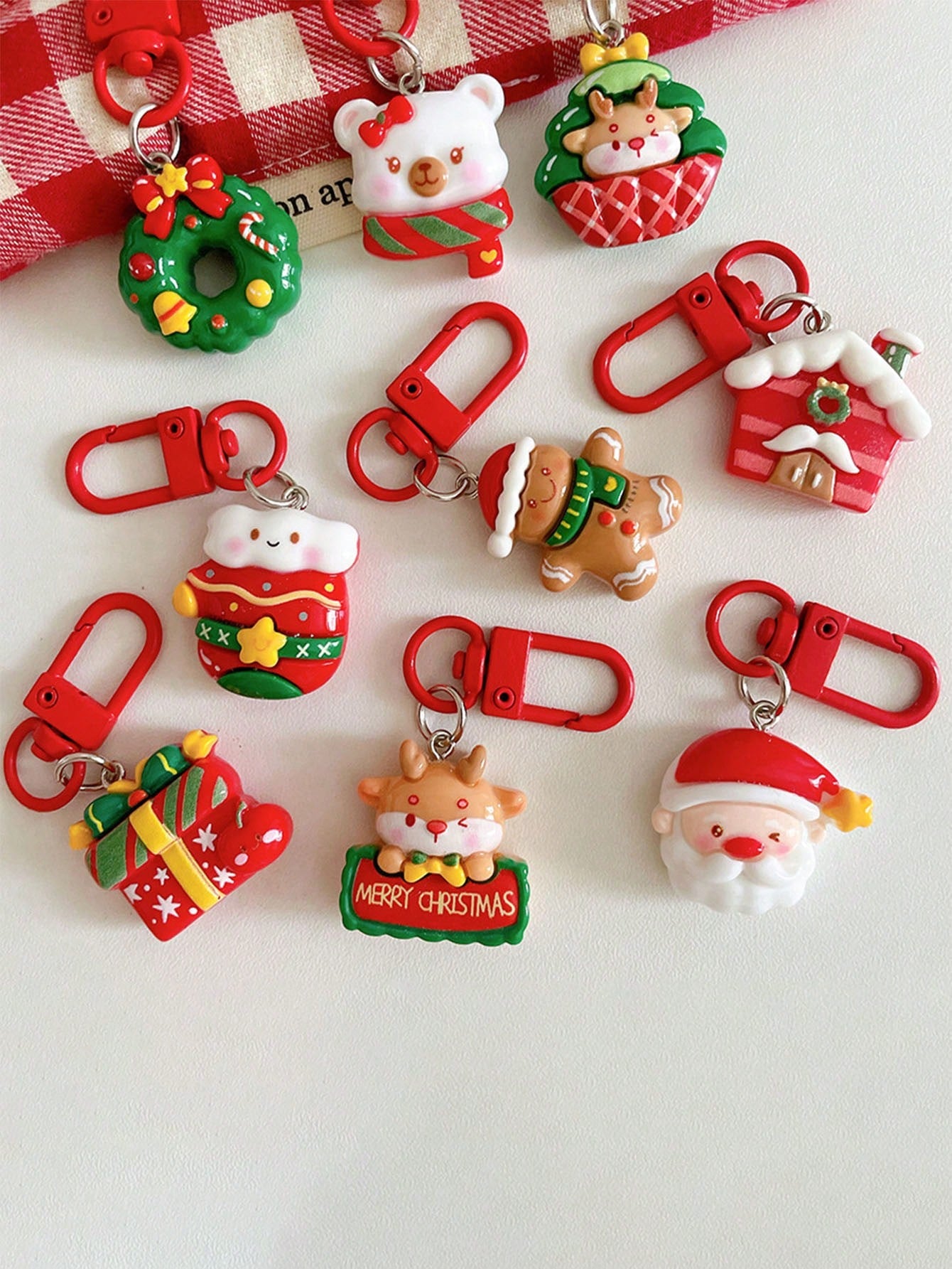 Cute Cartoon-Style Christmas Home Keychain, Santa Gift, Backpack Charm, Decorative Accessories - BFF Gift