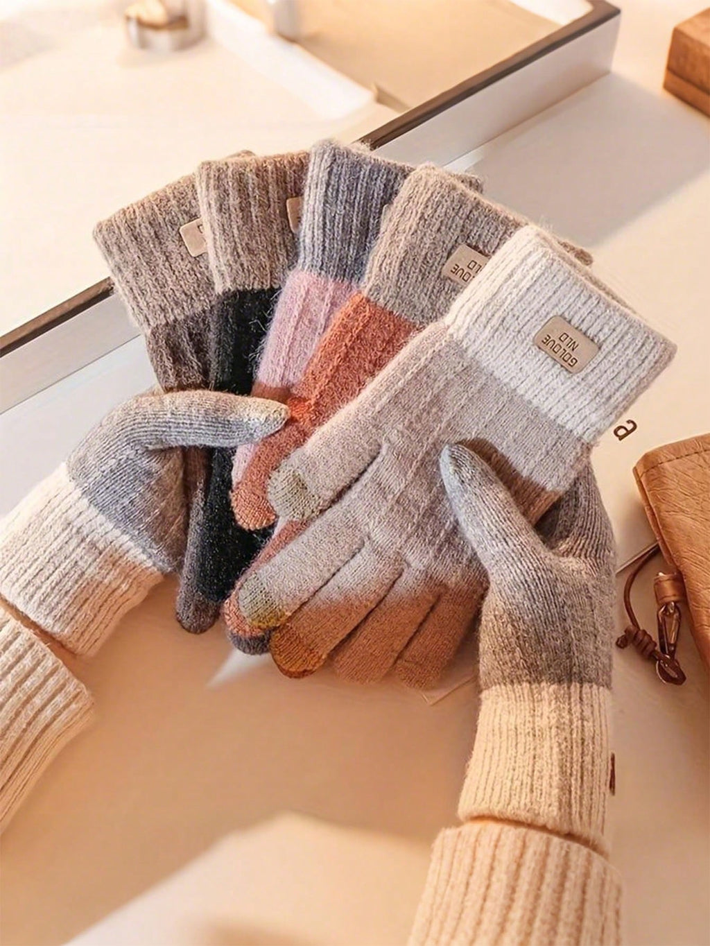 1pair Warm Knitted Adult Gloves With Touchscreen Capability, Minimalist Cute Outdoor Warm Gloves, Comfortable Gloves Fit For Cycling & Driving, Knitted Gloves For Using Mobile Phones, Dopamine Cute Adult Gloves