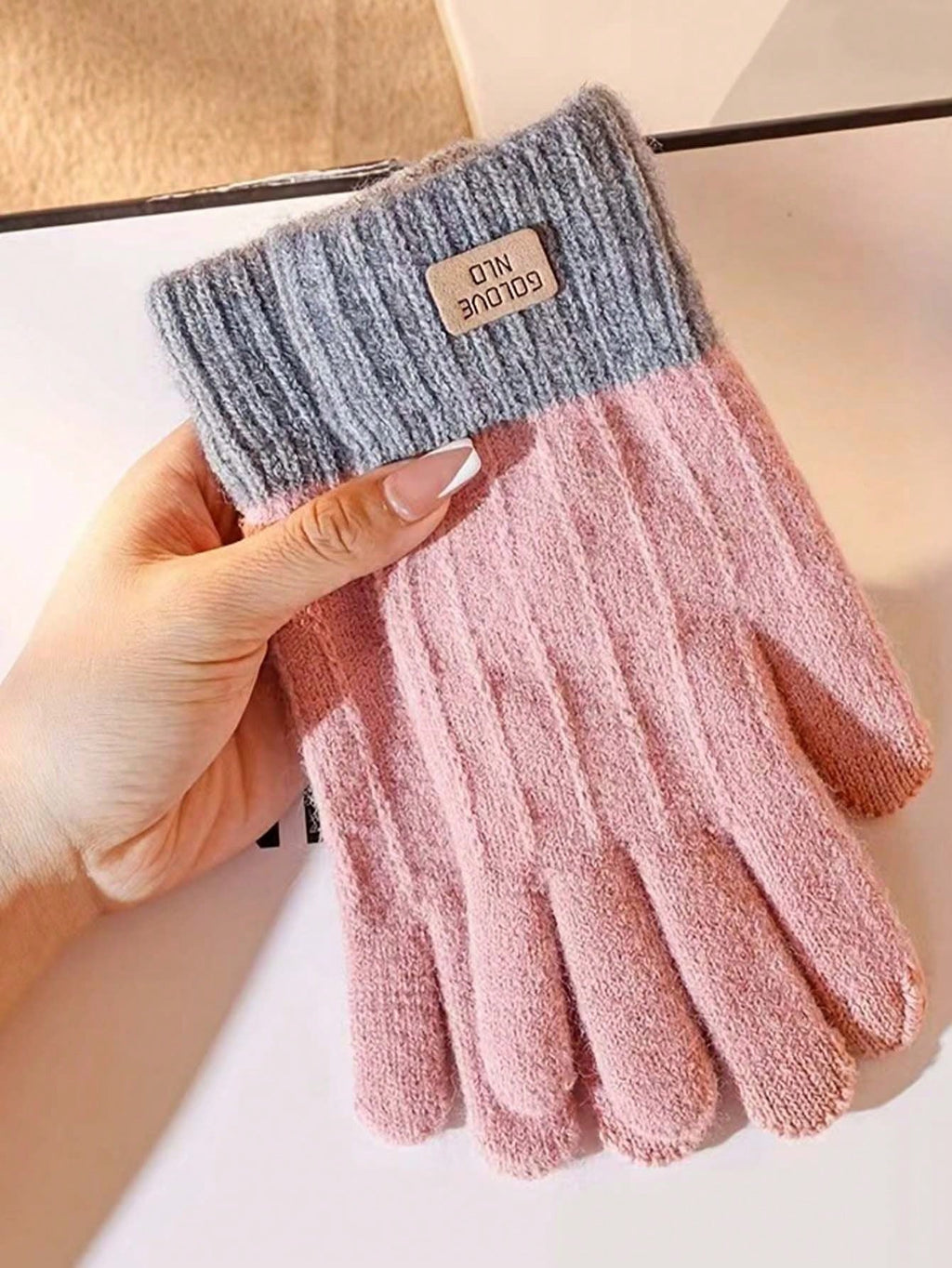 1pair Warm Knitted Adult Gloves With Touchscreen Capability, Minimalist Cute Outdoor Warm Gloves, Comfortable Gloves Fit For Cycling & Driving, Knitted Gloves For Using Mobile Phones, Dopamine Cute Adult Gloves