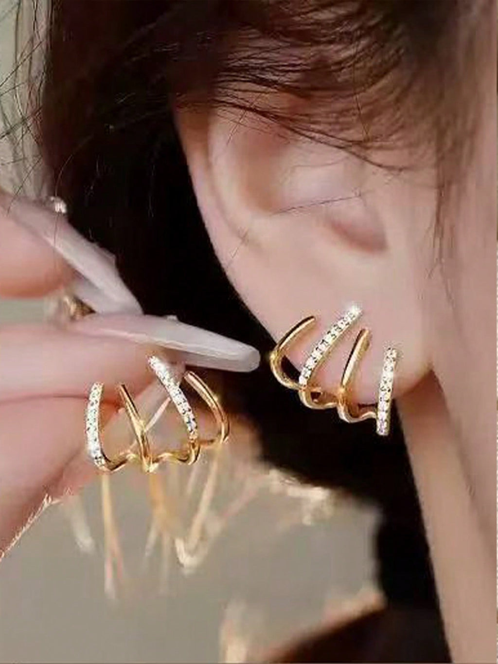 Women's Niche Design Four-Claw Ear Row Earrings, Simple High-End – Light Luxury Cold Style Internet Celebrity Studs