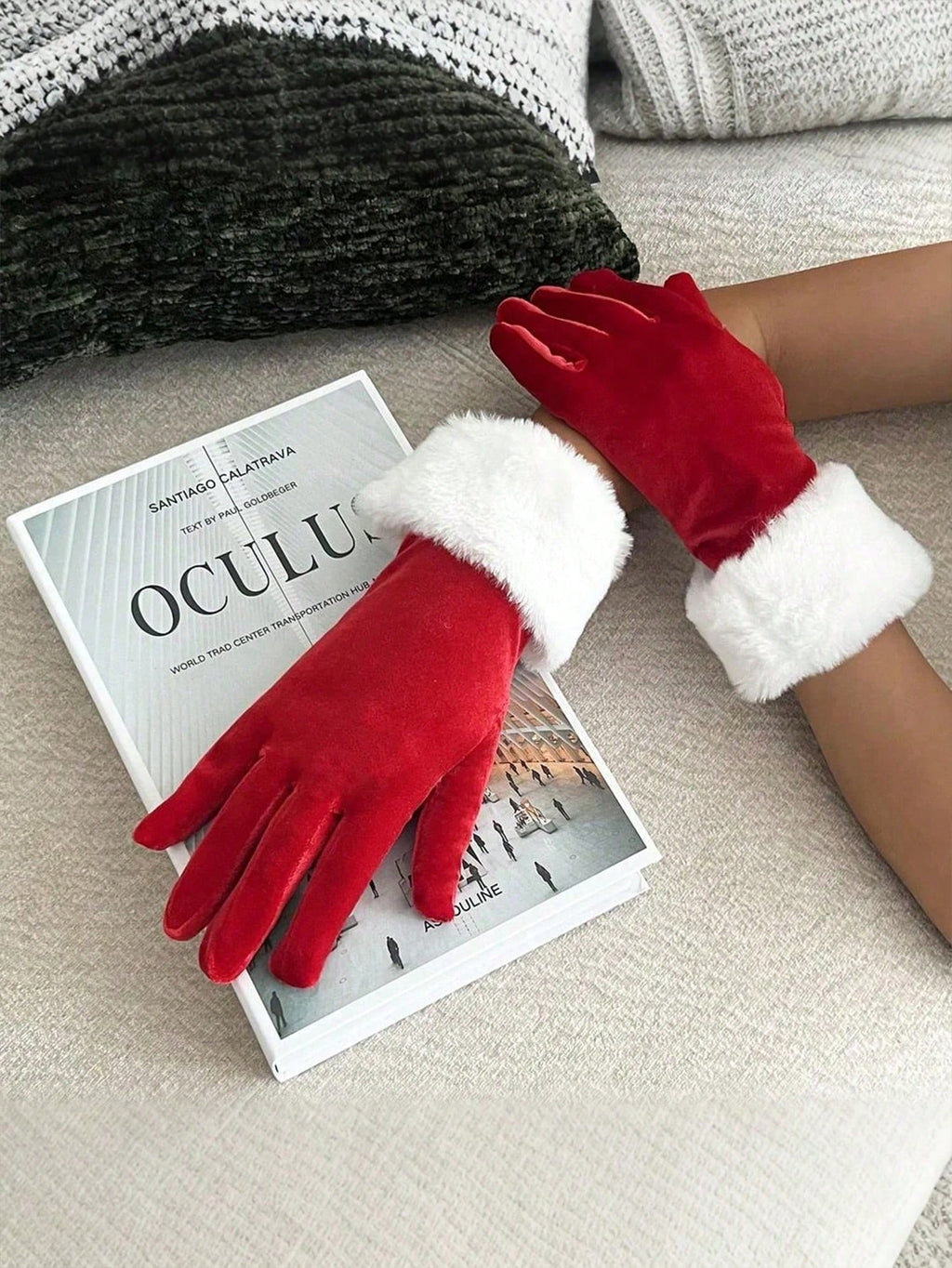1 Pair Women's Short Velvet Christmas Gloves, White Fur Trim - Warm Holiday Party Gloves, Christmas Decorations & Home Gifts