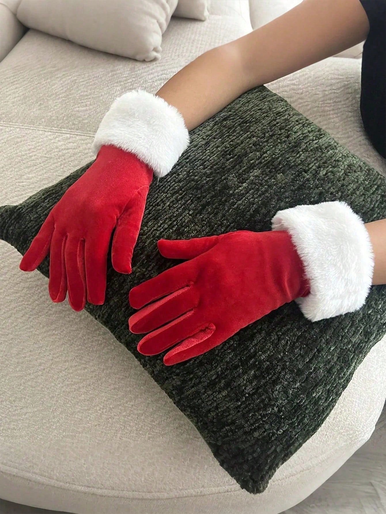 1 Pair Women's Short Velvet Christmas Gloves, White Fur Trim - Warm Holiday Party Gloves, Christmas Decorations & Home Gifts