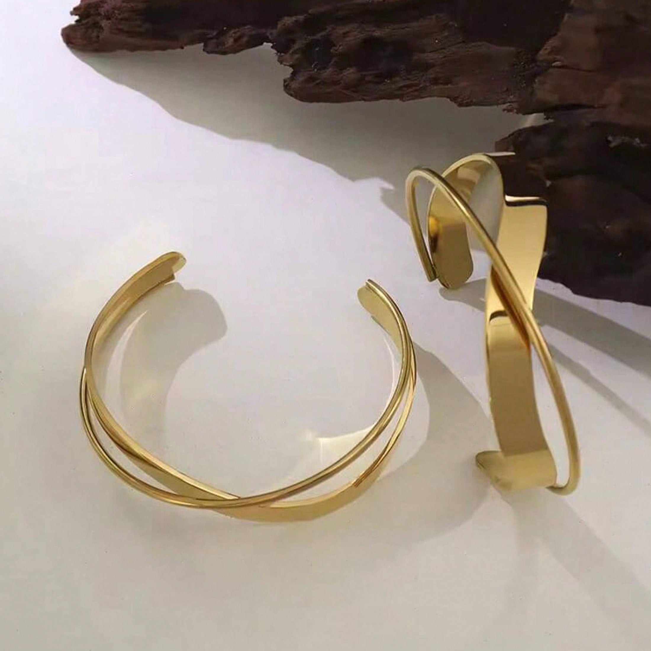 1PC Irregular Geometry Bracelet With Adjustable Mobius Design – Contemporary Modern Fashion