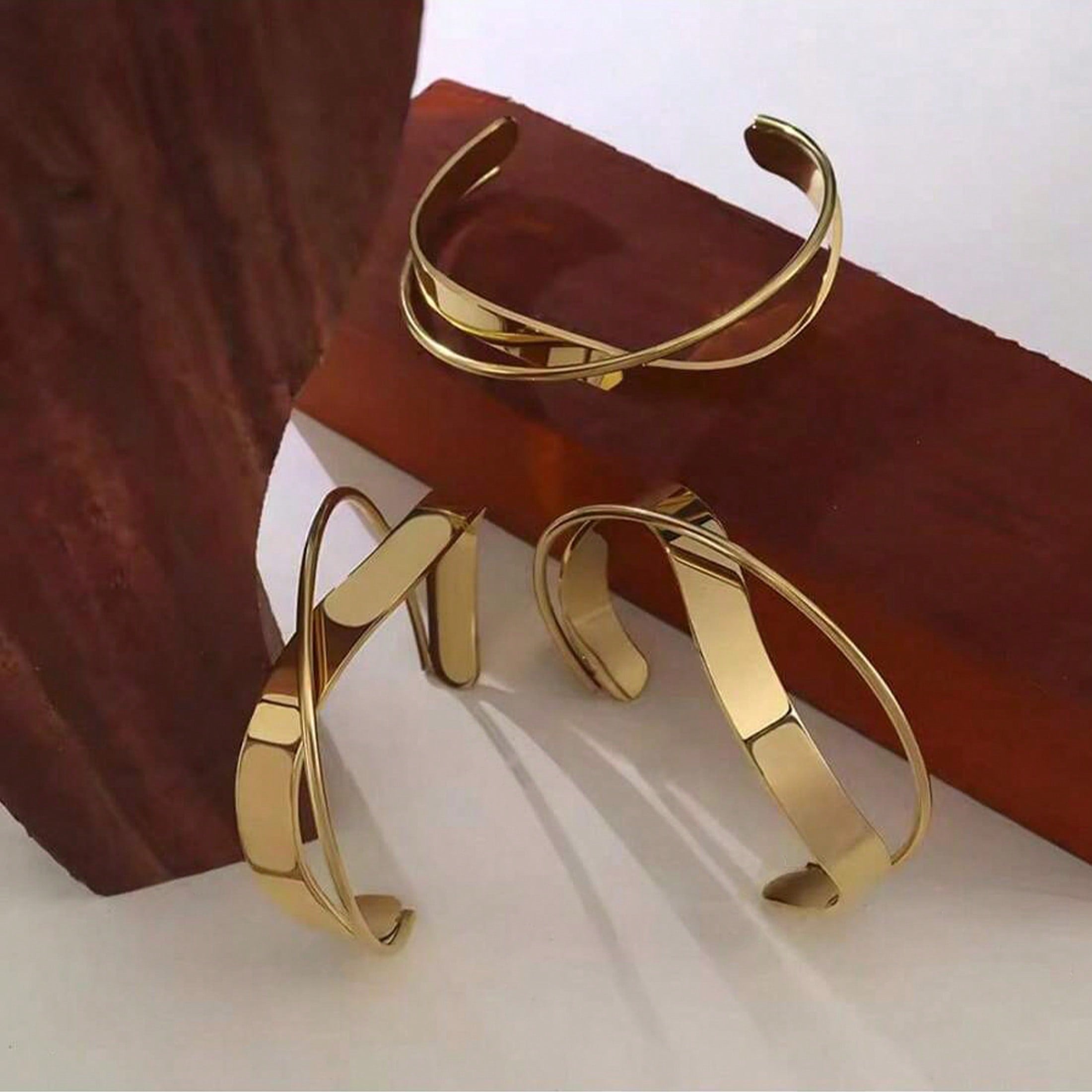 1PC Irregular Geometry Bracelet With Adjustable Mobius Design – Contemporary Modern Fashion