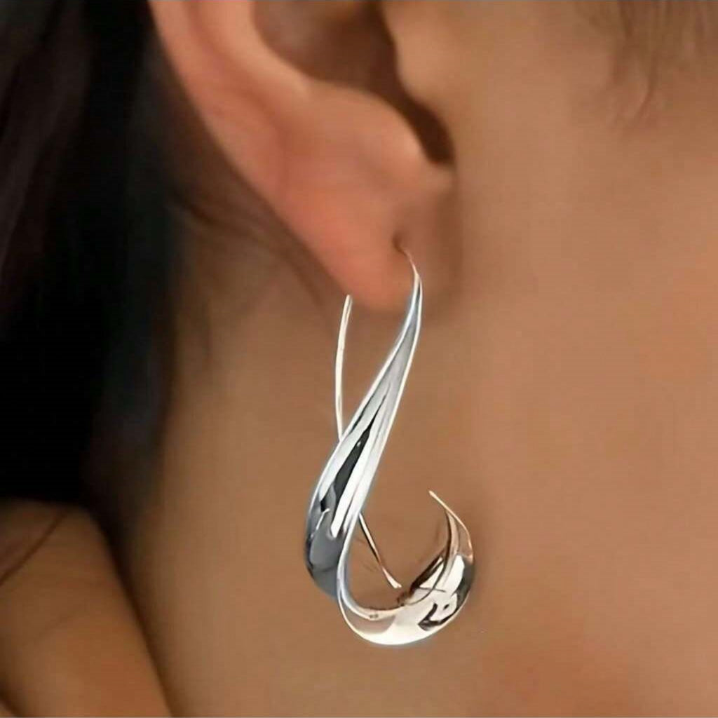 1 Pair Silver-Tone Retro Hook Earrings – Unique Irregular Design & Hypoallergenic, Bohemian-Chic Travel Souvenirs & Thoughtful Gifts for Women (Valentine’s Day, Holidays)