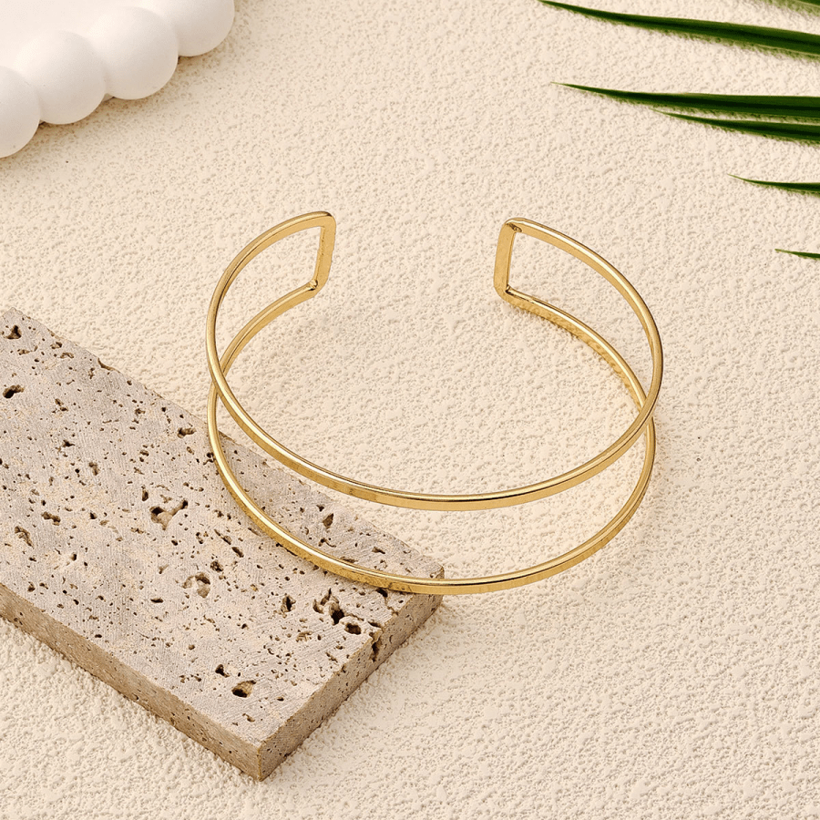 1 Piece Of Classic Double C Adjustable Metal Wire Gold Bracelet, High Quality Elegant Womens Fashion Jewelry, Long Lasting All Season Accessory, Daily Party Wearing Ornament, Nice Gift for Birthday & Anniversary