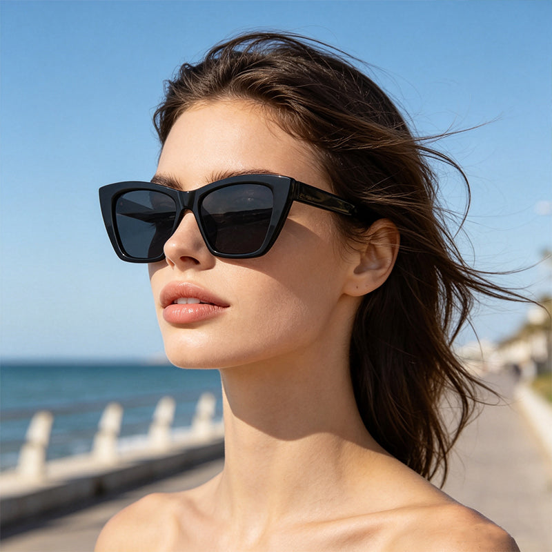 1 Pair Women’s Oversized Cat Eye Sunglasses – Vintage Tea Gradient Transparent Lenses with Full Sun Protection, Timeless Fashion Accessory Perfect for Everyday Wear & Special Occasions