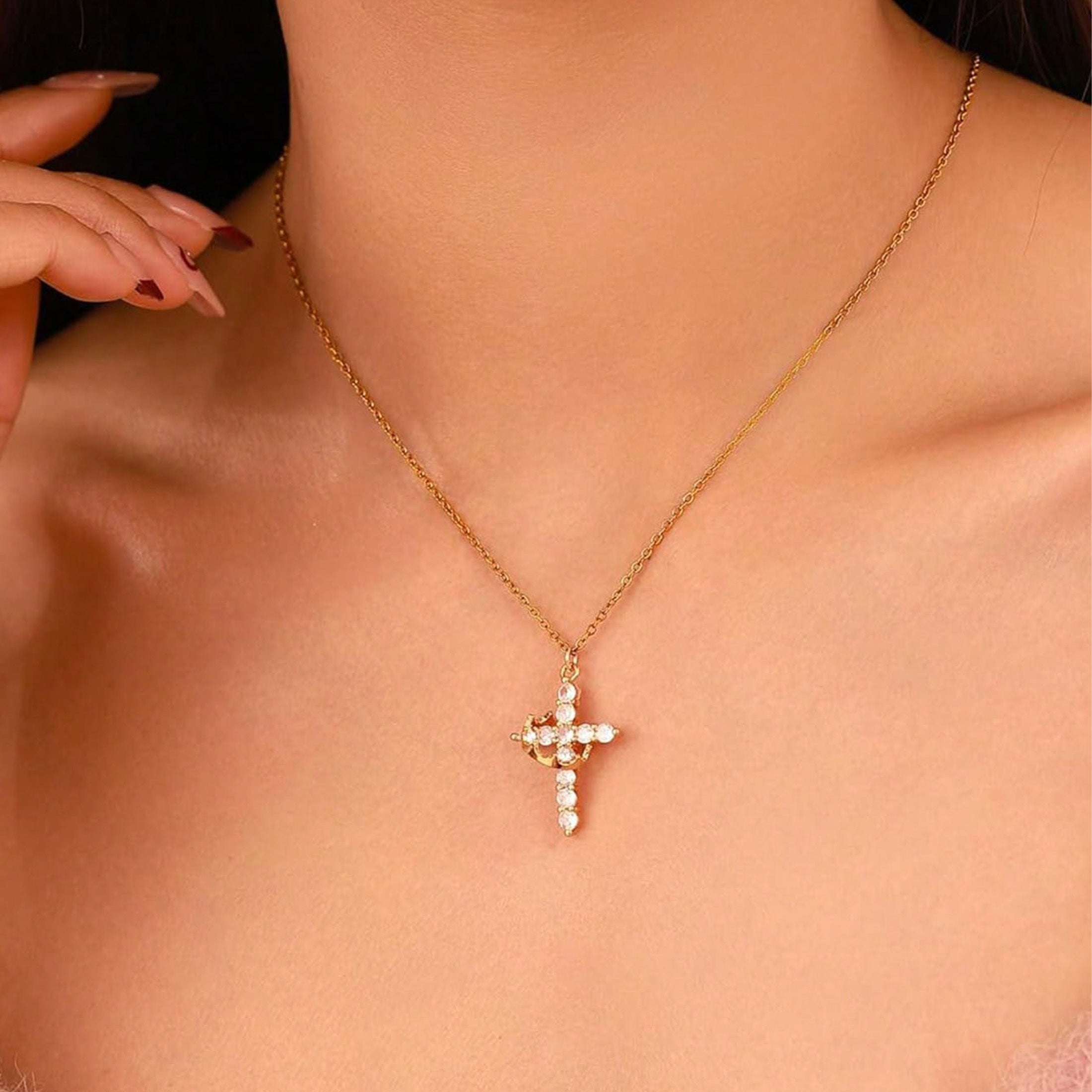 1 PC Copper Cross Pendant Necklace – Spinable Circular Element with Elegant Crown Design, Classic Faith-Based Accessory Ideal for Devout Wearers & Daily Styling