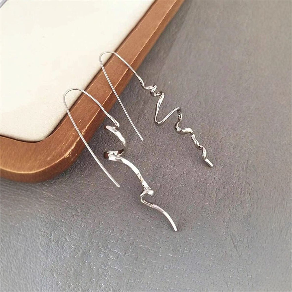 1 Pair Women’s Vintage Abstract Earrings – Floating Accents & Curved Details, Artistic Retro Jewelry Ideal for Brunch Dates & Weekend Getaways