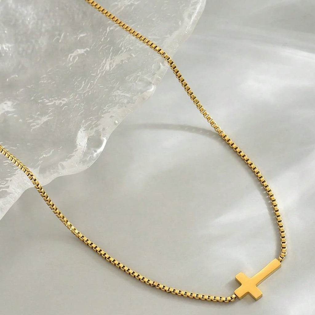 1 Piece Elegant Cross Pendant Necklace – Sleek Graceful Lines, Refined Everyday Jewelry Perfect for Women’s Light Romantic Dates & Daily Commutes, Practical Stylish Gift for Girls