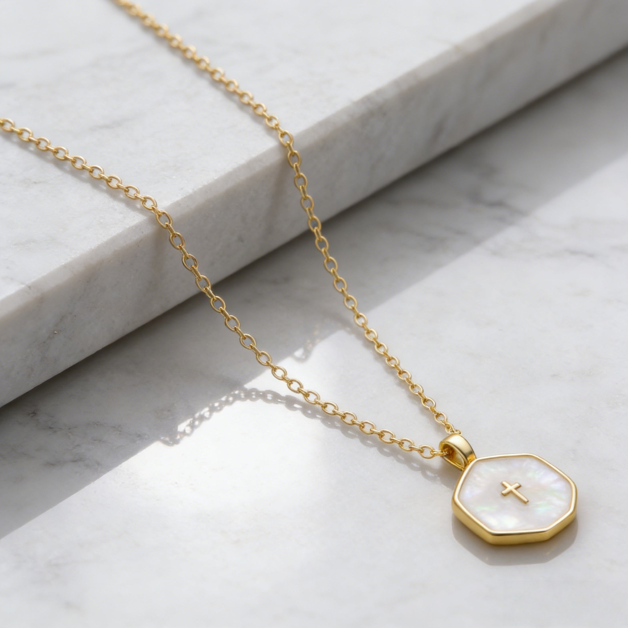 Stylish Hypoallergenic Christian Cross Necklace – Bohemian Design & Irregular Enamel Decoration, Ideal for Everyday Wear