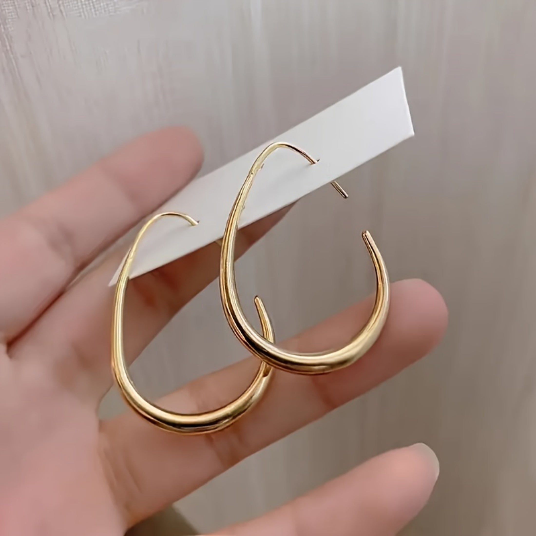 1 Pair Pure Copper Gold-Plated Hypoallergenic Water Drop Earrings – Fade-Resistant, Comfortable & Versatile, Minimalist Elegant Design Perfect for Daily Wear, Parties & Valentine's Day Gifts