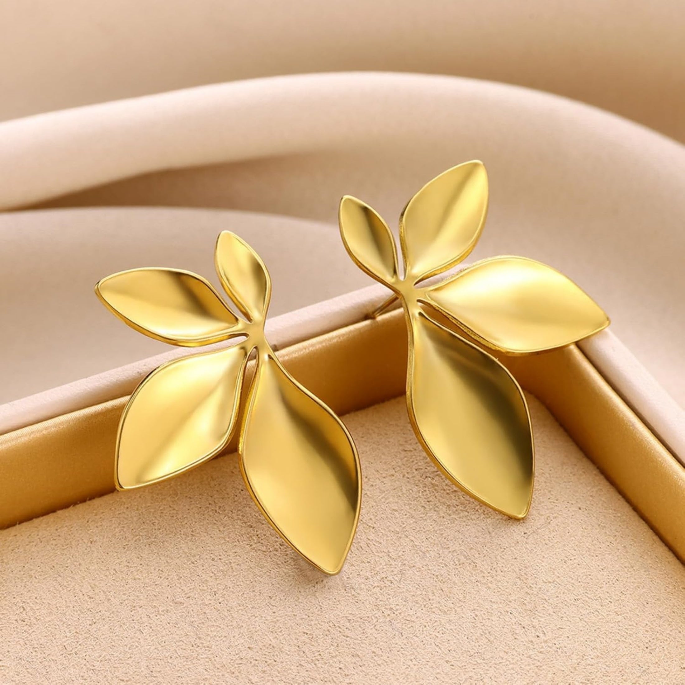 1 Pair High-End Lustrous Floral Leaf Earrings – Euro-American Niche Minimalist Chic Style, Perfect Jewelry for Parties, Anniversaries, Christmas & Halloween, Ideal Gift for Girlfriend, Best Friend & Family