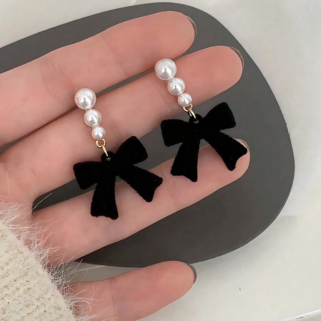 1 Pair Classic Pearl Bow Earrings, Elegant Bow Pearl Ear Jewelry, Versatile Fashion Accessories Suitable for Daily, Date, Wedding and All Kinds of Occasions