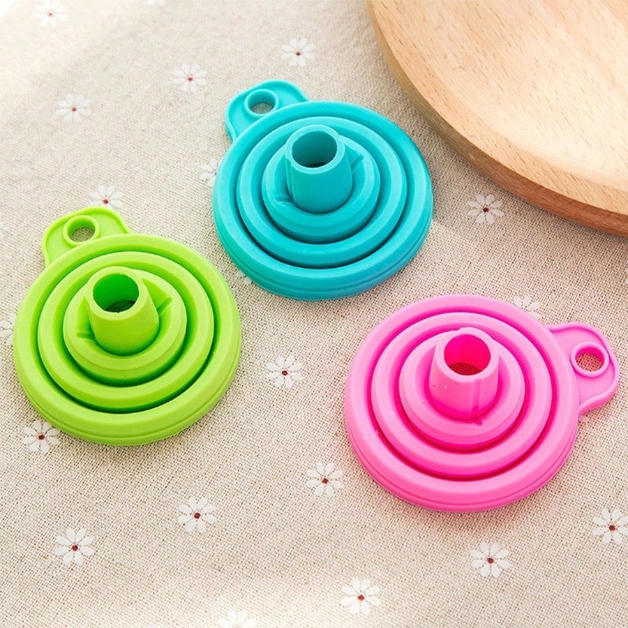 3Pcs Mini Foldable Silicone Funnel, Multipurpose Kitchen Funnel for Liquid, Water and Oil Transfer, Practical Kitchen Gadget Accessory, Must-Have Tool for Apartments, College Dorms and Back to School Prep
