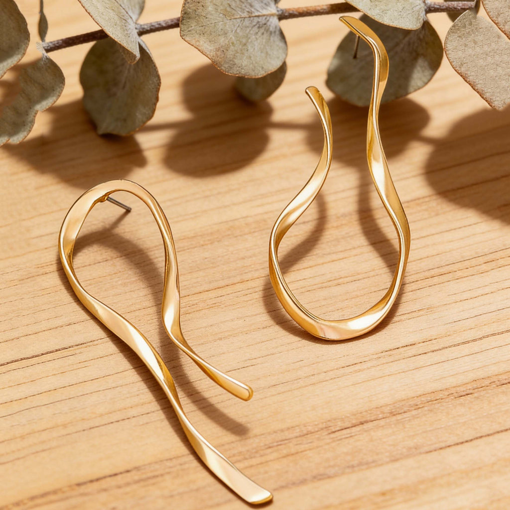 1 Pair of Gold-Plated Minimalist Asymmetrical Earrings – Sleek Sharp Curves for Luxurious Vibe, Perfect for Daily Work, Gal Pal Afternoon Tea & Upscale Dinner Parties
