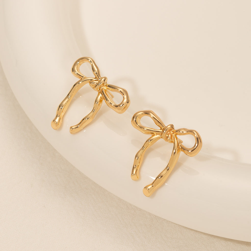 1 Pair Elegant Gold Bow Stud Hoop Earrings, Smooth Curved Interlocking Bow Design with Secure Ear Backs, Lightweight Hypoallergenic Women Jewelry, Versatile for Daily Wear & Party All Seasons